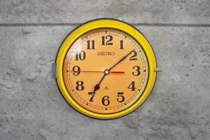 Wandklok - Seikosha CO. LTD Seiko - Staal, Bakeliet,, Antiek en Kunst, Antiek | Wandborden en Tegels