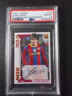 2010/11 Panini Lionel Messi #119 Gesigneerde kaart - PSA 8, Verzamelen, Nieuw