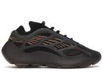adidas Yeezy 700 V3 Clay Brown - Maat 37 1/3 EU, Ophalen of Verzenden, Nieuw