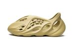 Adidas Yeezy Foam RNNR Sulfur - Maat 39 EU, Kleding | Heren, Schoenen, Ophalen of Verzenden, Nieuw