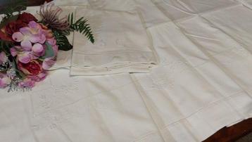 Drap de lit (3) - 270 cm - 230 cm - Anciennes broderies