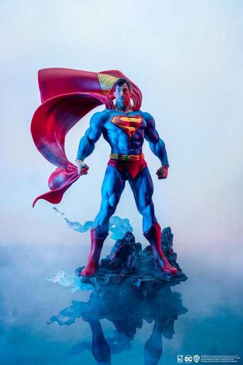 Superman PVC Statue 1/8 Superman Classic Version 30 cm, Verzamelen, Film en Tv, Ophalen of Verzenden