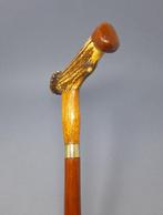 Canne de marche - Bois, Corne, Laiton - Insigne de la rose