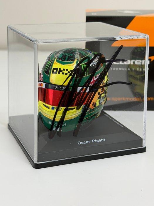 Mclaren - Oscar Piastri - 2025 - Schaal 1/5 helm, Verzamelen, Automerken, Motoren en Formule 1
