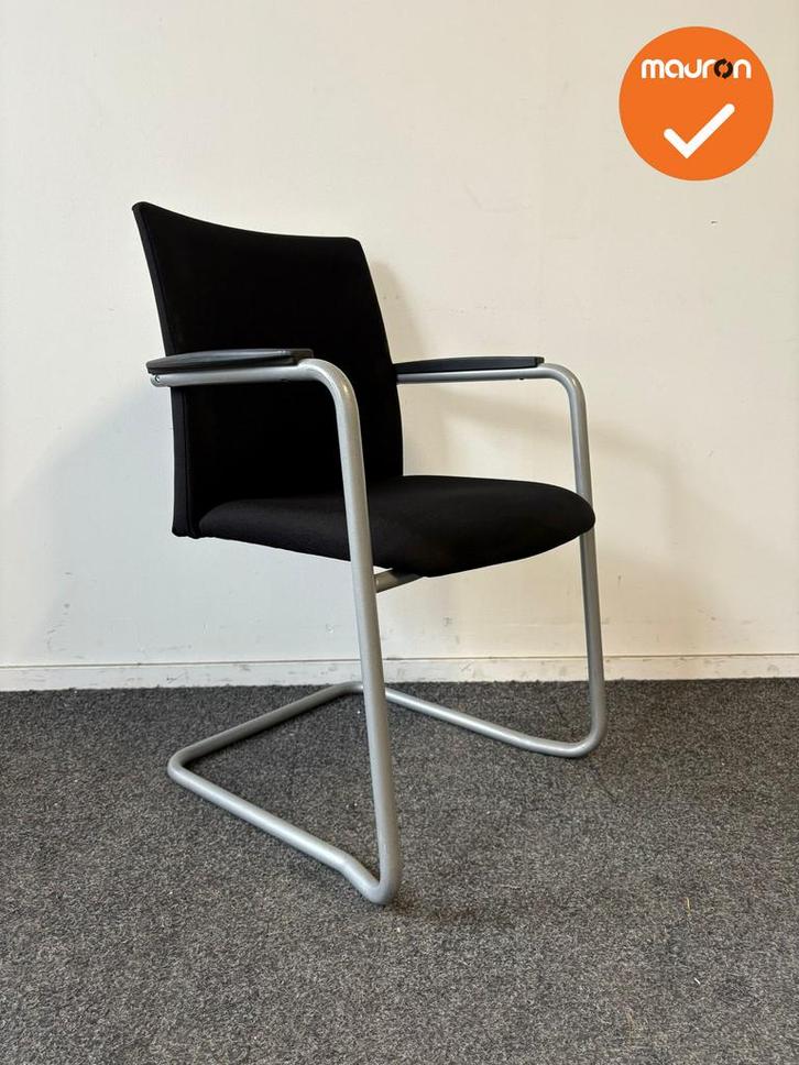 Comforto 5588 vergaderstoel - bestaand zwarte stoffering - g, Articles professionnels, Aménagement de Bureau & Magasin | Mobilier de bureau & Aménagement