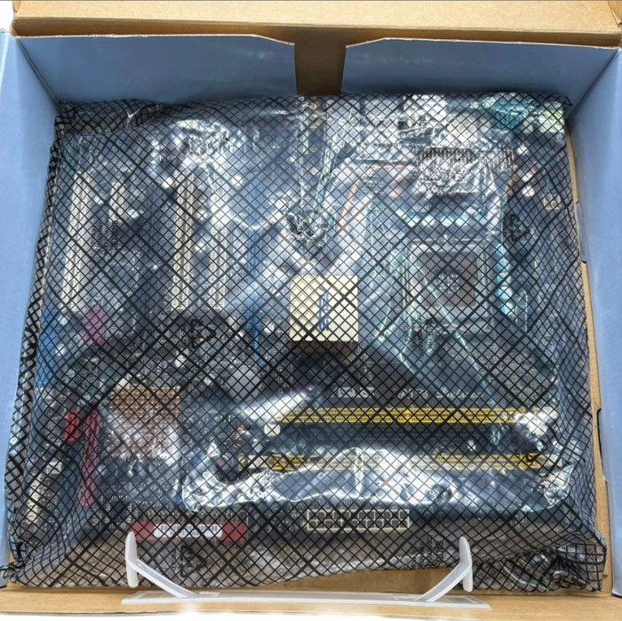 ASUS P5B Deluxe - Computer - In originele verpakking, Games en Spelcomputers, Spelcomputers | Overige Accessoires