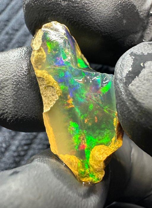 19ct Kristal Opaal Ruw- 3.8 g, Verzamelen, Mineralen en Fossielen