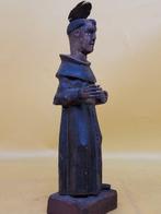 Beeld, Religiöse Holzskulptur – Heiliger / Mönch mit, Antiek en Kunst