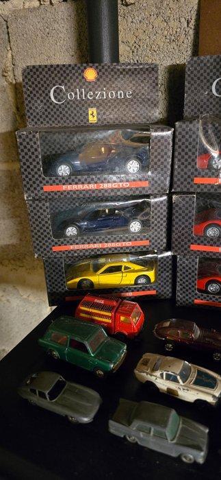 Modelauto (43) - Ferrari - corgi - majorette - politoys -, Hobby en Vrije tijd, Modelauto's | 1:5 tot 1:12