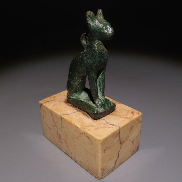 Oud-Egyptisch Brons Goddin Bastet-beeld. 9,5 cm H. Late, Verzamelen, Mineralen en Fossielen