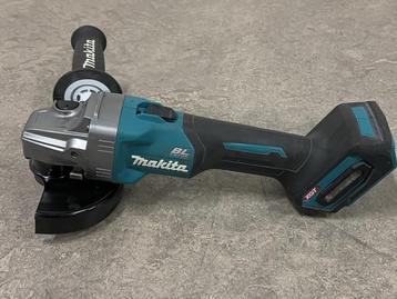Veiling - Makita haakse slijper ø125mm body GA008GZ beschikbaar voor biedingen
