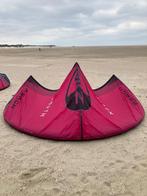 2025 North Reach Kite 11m Rubine Red R, Watersport en Boten, Kitesurfen, Gebruikt, 11 m², Kite