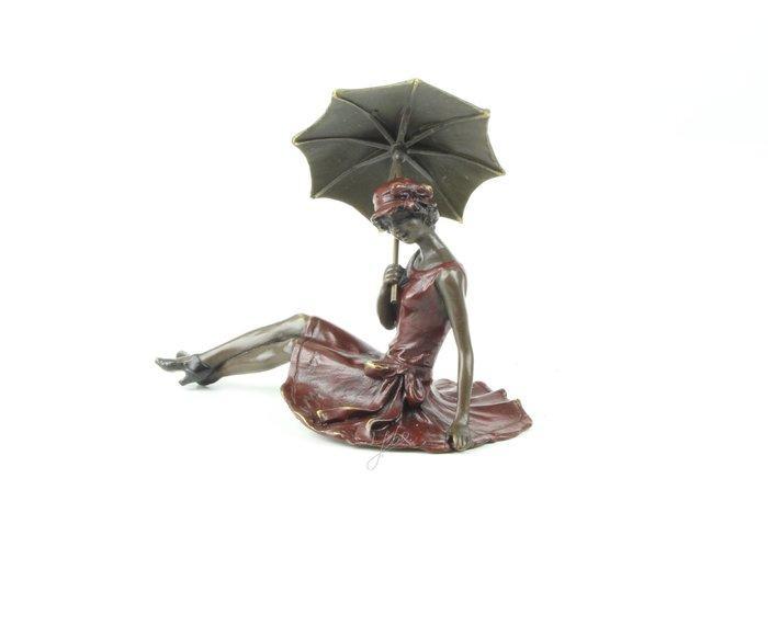 Figuur - Liegende Dame mit Regenschirm – Bronze Skulptur -, Antiek en Kunst, Curiosa en Brocante