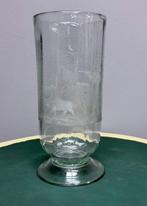 Vaas - Glas - met de hand gegraveerd, jachtmotieven, Antiek en Kunst