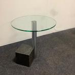 Tweedehands design bijzet tafel met marmeren blok, (hxbxd)