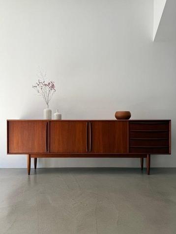 Falster Mobelfabrik - Svend Aage Madsen - Dressoir - Teak