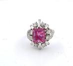 Ring - 18 karaat Witgoud - 4.10ct. tw. Robijn - Diamant, Handtassen en Accessoires, Ringen, Nieuw