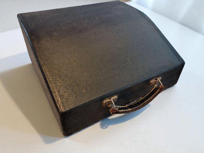 Diplomat 4 - Draagbare typemachine - Schrijfmachine -, Antiek en Kunst, Kunst | Designobjecten