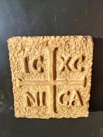 Sculpture, Stemma Araldico  IC XC NI KA - 18 cm - Pierre
