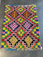 Tapis Boucherouite marocain vintage coloré / Livraison, Maison & Meubles