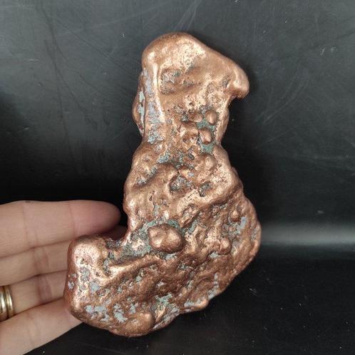 Koper hapje - Hoogte: 4 cm - Breedte: 8 cm- 830 g - (1), Verzamelen, Mineralen en Fossielen