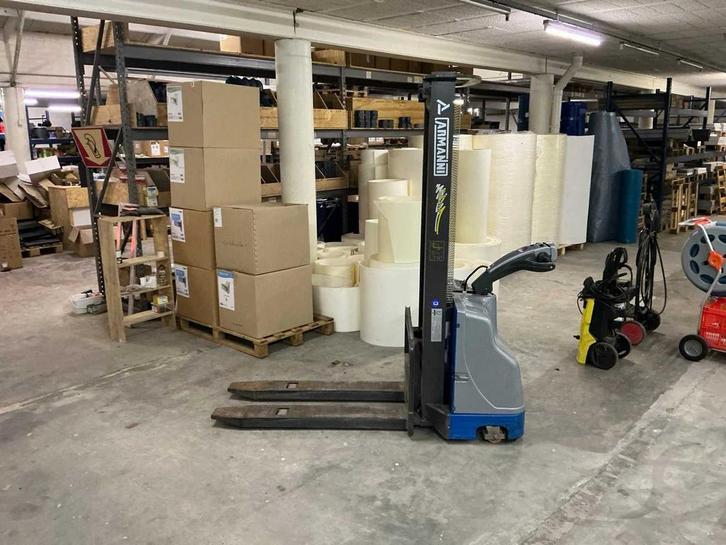 Online veiling - 2006 Armanni Master Light 105/29, Articles professionnels, Machines & Construction | Chariots élévateurs & Transport interne