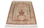 Silk Hereke Signed Carpet with Mehrab Design - Pure Luxe ~1, Nieuw