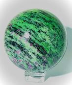 Ruby Zoisite Sphere met zwarte biotiet-inclusies — Ø 110mm-