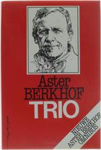 Trio Omnibus : Rotsen in de storm/ De heer in grijze mantel/, Gelezen, Aster Berkhof, Verzenden