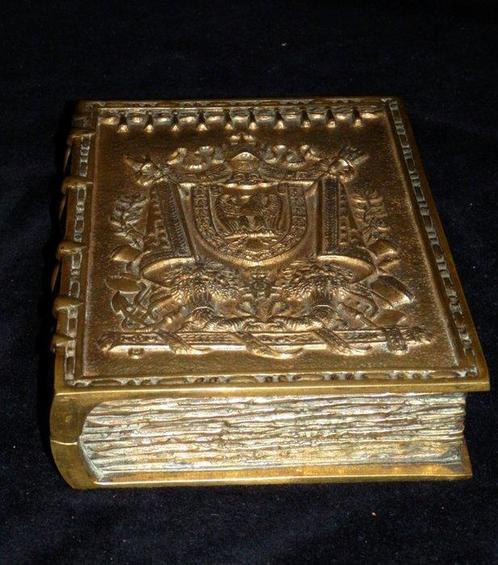 Zeldzaam bronzen Juwelenkistje in boekvorm - Max Le Verrier, Antiek en Kunst, Kunst | Designobjecten