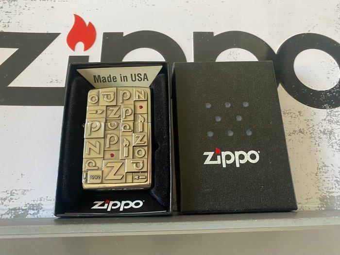 Zippo - ZIPPO RELIEF - Zonder Minimumprijs - Aansteker -, Verzamelen, Rookartikelen, Aanstekers en Luciferdoosjes