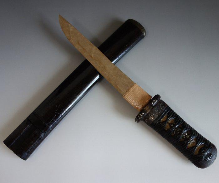 Katana - Hout - koshirae tanto dagger ume tsuba straw fuchi, Antiek en Kunst, Antiek | Overige Antiek
