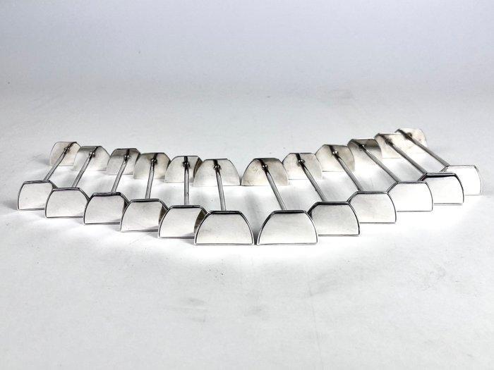 Wiskemann - Messensteun (12) - Jade - Verzilverd -, Antiek en Kunst, Antiek | Meubels | Tafels