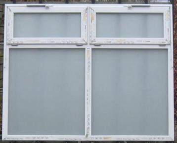 pvc raam , chassis , venster 208 x 170 wit met  MAT glas