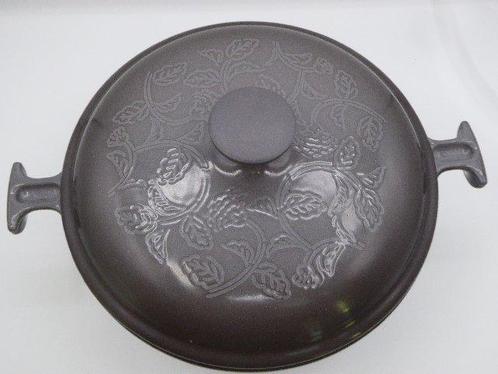 Le Creuset - Enzo Mari - Cocotte - Émail, Fer - La Maman, Antiek en Kunst, Antiek | Keukengerei
