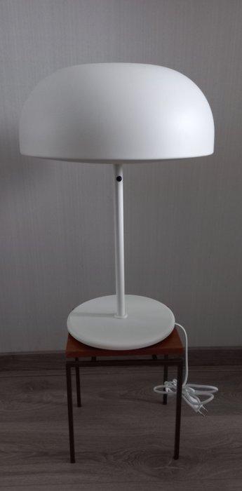 IKEA - Tafellamp - Nymåne - Metaal, Plastic - Model Nymåne, Antiek en Kunst, Antiek | Meubels | Stoelen en Sofa's