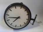 Wandklok - Metaal, Glas - 2000-2010 - Stationsklok. Twee, Antiek en Kunst