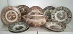 Eetservies (9) - Aardewerk - Tureen & borden, Antiek en Kunst