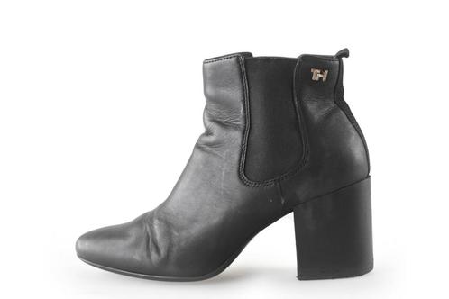 Tommy Hilfiger Chelsea boots in maat 37 Zwart | 5% extra, Kleding | Dames, Schoenen, Zwart, Zo goed als nieuw, Overige typen, Verzenden