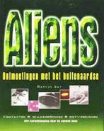 Aliens 9789062489749 M. Day, Boeken, Verzenden, Gelezen, M. Day