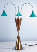 Oluce Italy - Lamp - Tafellamp in Memphis-stijl, koper,