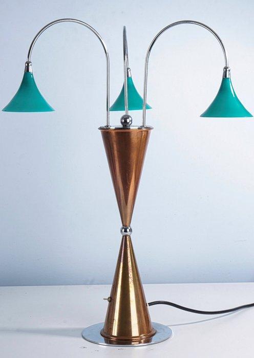Oluce Italy - Lamp - Tafellamp in Memphis-stijl, koper,, Antiek en Kunst, Antiek | Meubels | Stoelen en Sofa's