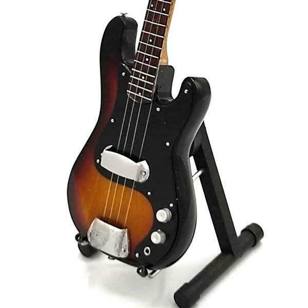 Miniatuur Fender Relic basgitaar met gratis standaard, Verzamelen, Film en Tv, Beeldje, Replica of Model, Nieuw, Verzenden