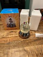 Disney - Beeldje - Disney Mickey Mouse Globe 2000 - Glas, Verzamelen, Disney, Nieuw