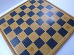 Echiquier pour jeu déchecs gainé cuir dos en moire 1950 -, Antiek en Kunst