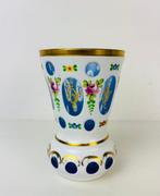 Vase - Verre bohème Tchéquie. - Opaline, Antiek en Kunst