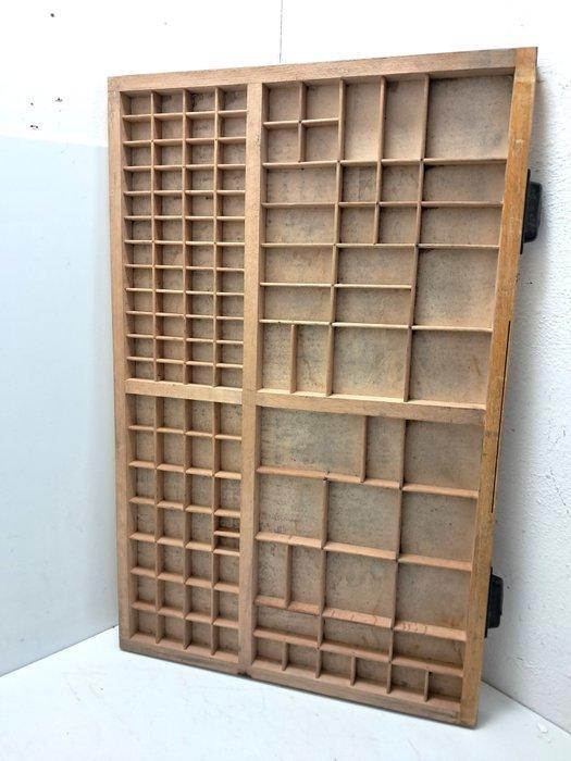 Vitrinekast - Printers tra - Hout - 83x 53 cm, Antiek en Kunst, Curiosa en Brocante