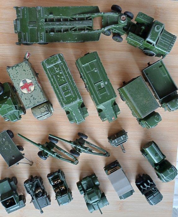 Dinky Toys 1:43 - Model militair voertuig (18) - DINKY toys, Hobby en Vrije tijd, Modelauto's | 1:5 tot 1:12