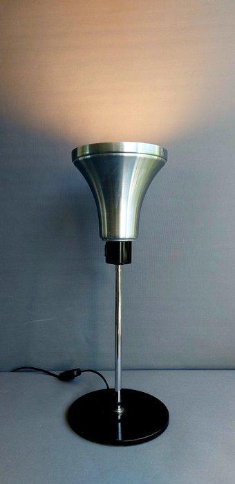 Lampe de table - Aluminium, Chrome, Métal - Une lampe de