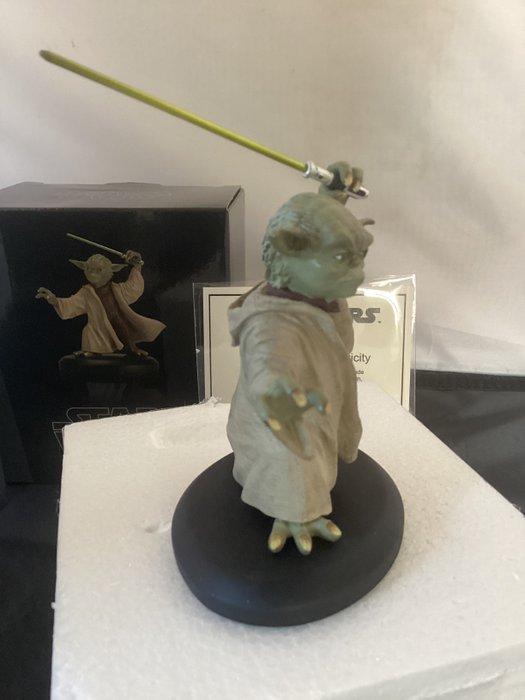 Star Wars - LucasFilm - Maître Yoda-Attakus Collection Elite, Verzamelen, Film en Tv